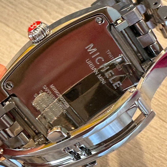 Beautiful Watch - Picture 3 of 10